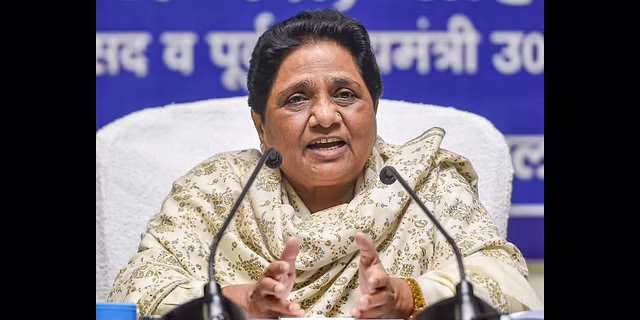 Mayawati asks govt to reconsider Agneepath scheme; calls it unfair Mayawati asks govt to reconsider Agneepath scheme; calls it unfair