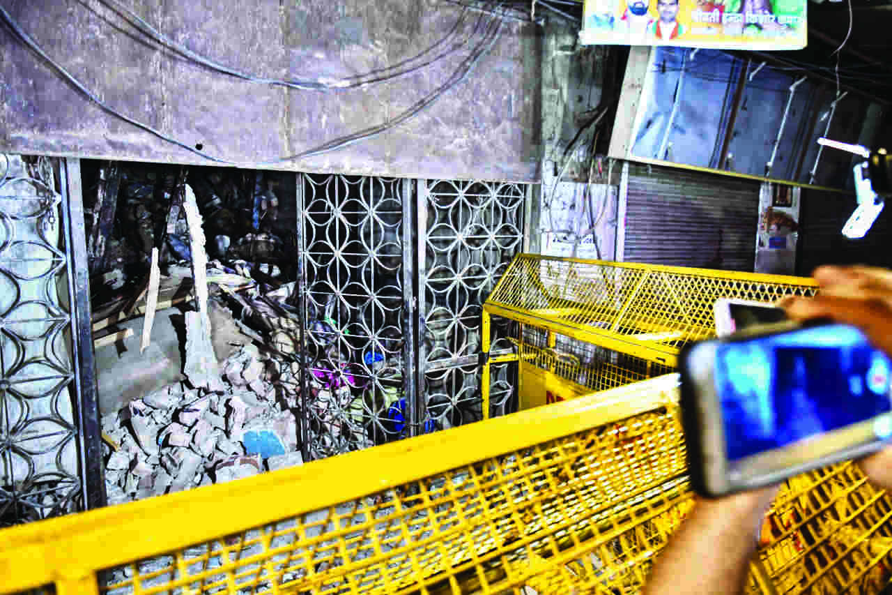 Child dead, three others injured in house collapse in Delhis Paharganj