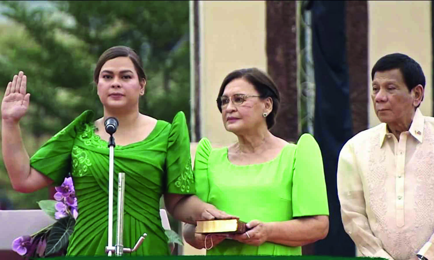 Dutertes daughter takes oath as Philippine Vice-President