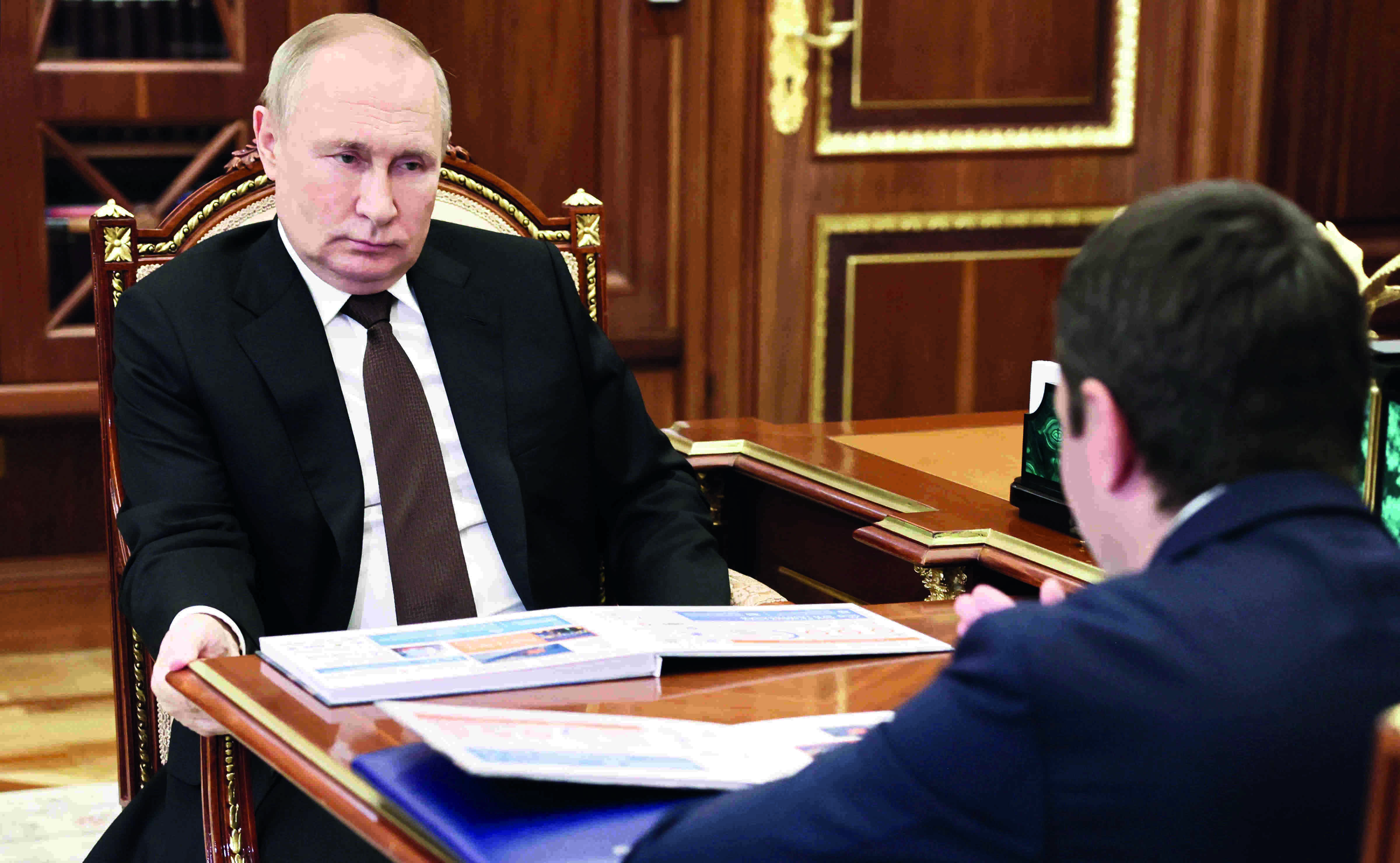 Russia still pounds eastern Ukraine Russia still pounds eastern Ukraine
