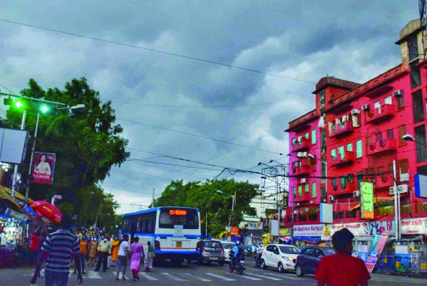 Scattered rain with lightning hits city, heavy showers predicted over next 5 days Scattered rain with lightning hits city, heavy showers predicted over next 5 days