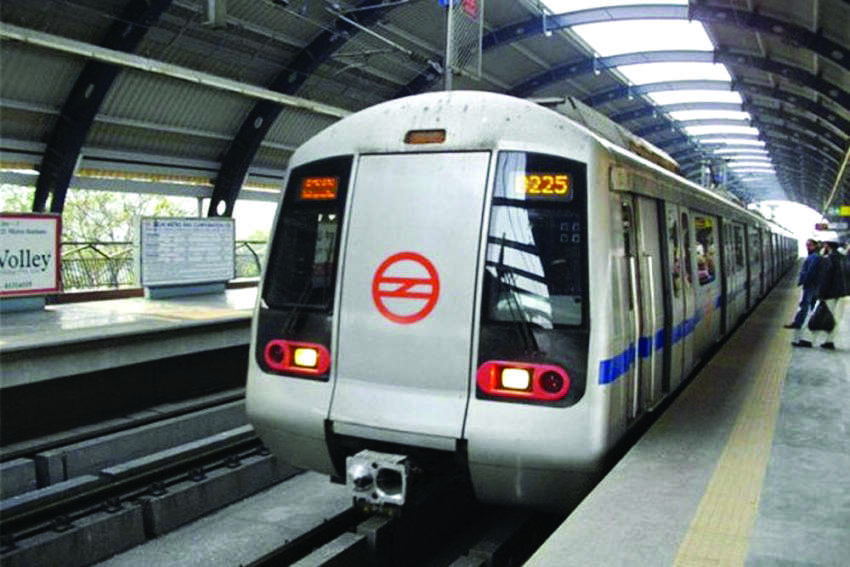 Min Gahlot seeks reply from Delhi Metro on recurring breakdowns Min Gahlot seeks reply from Delhi Metro on recurring breakdowns