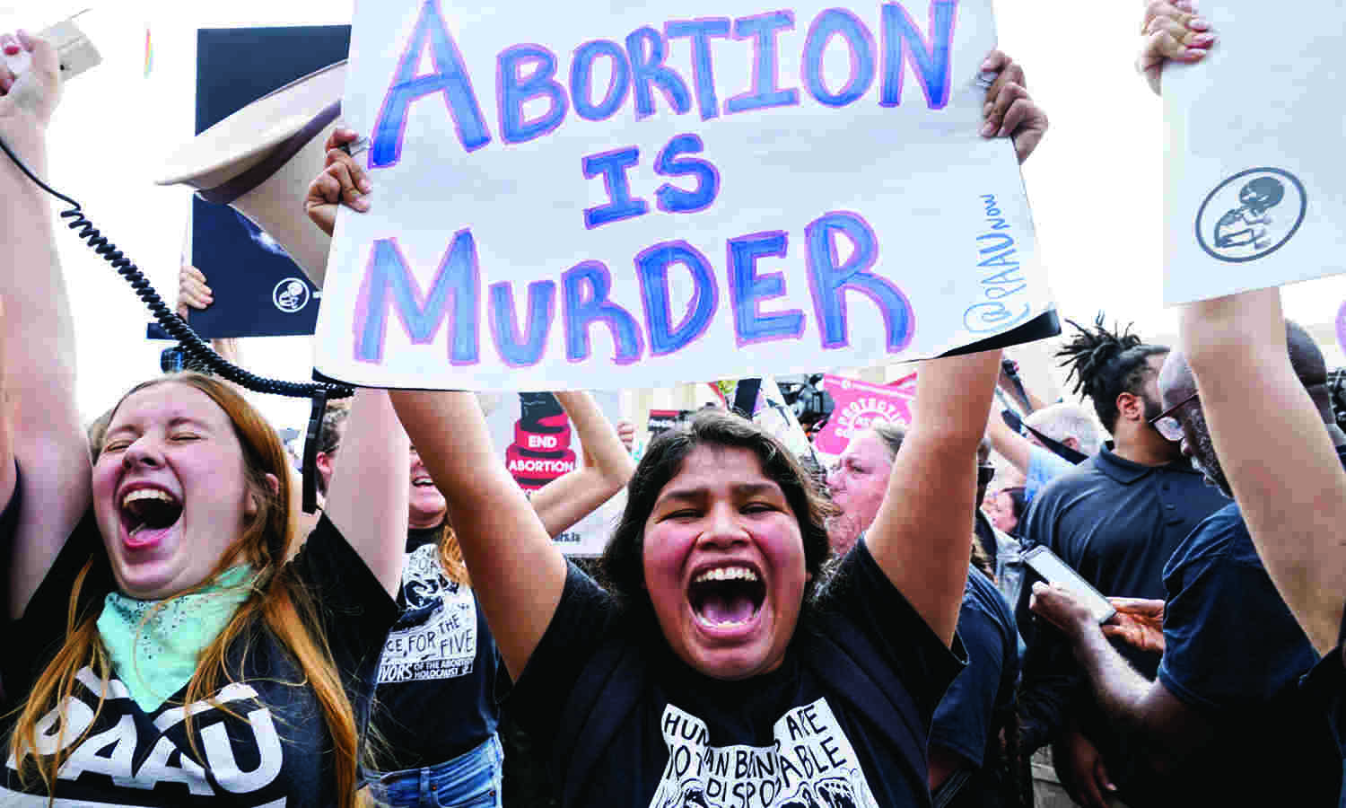 US SC strikes down abortion rights, states can ban it