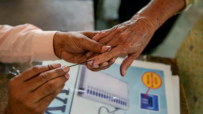 43.86 pc of women voters, 43.67 of male electorate exercise their franchise in Rajinder Nagar bypoll