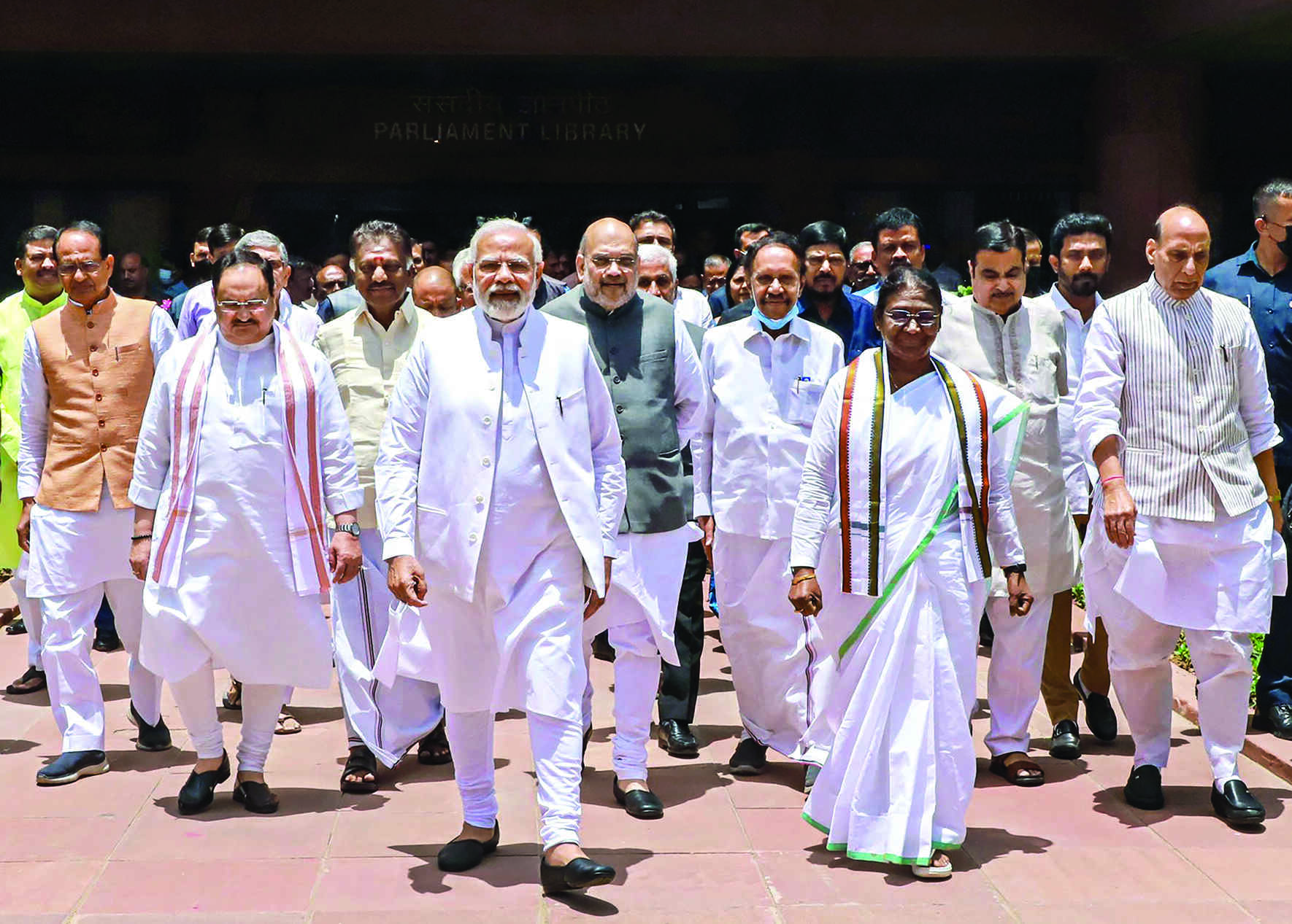 Murmu dials Sonia, Pawar & Mamata seeking support