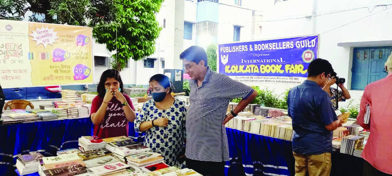 Kolkata hosts book fair at housing complexes Kolkata hosts book fair at housing complexes