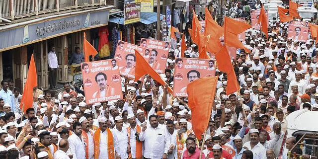Maha: Sena workers vandalise rebel MLAs office in Pune Maha: Sena workers vandalise rebel MLAs office in Pune