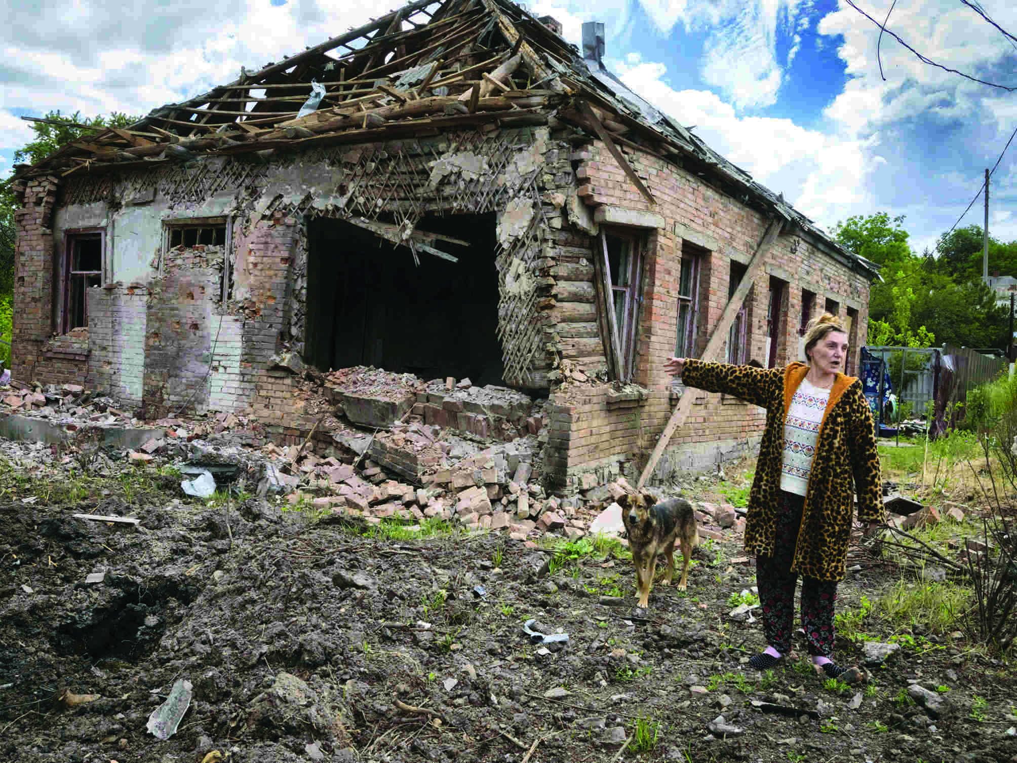 Russians try to block city, cement gains in E Ukraine Russians try to block city, cement gains in E Ukraine