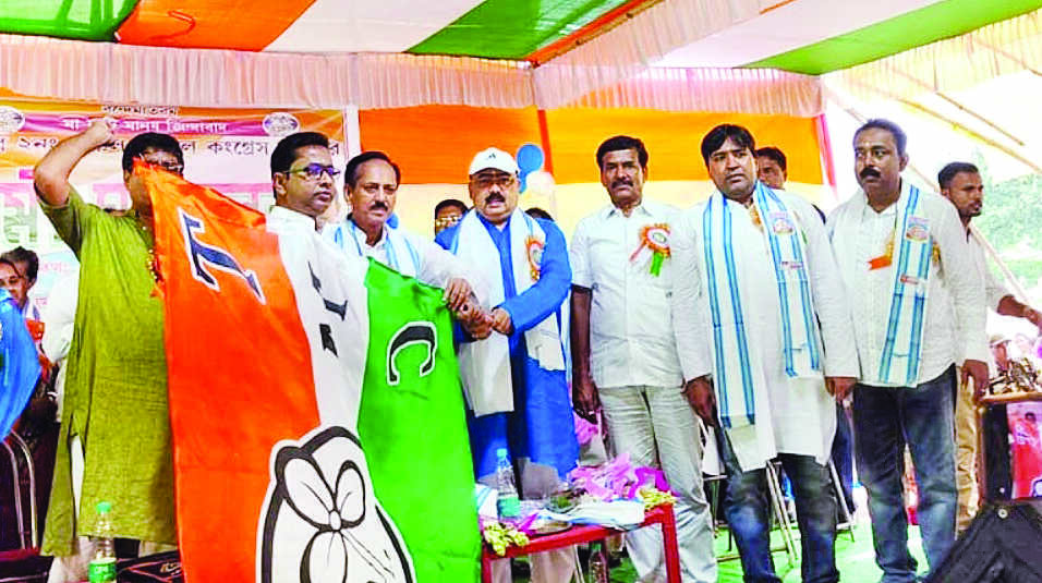 BJP leader from Nanur returns to Trinamool BJP leader from Nanur returns to Trinamool