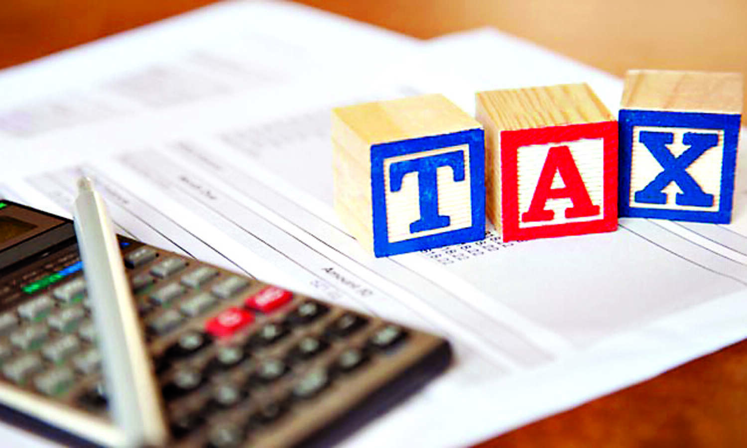 Three Income Tax staff siphoned off crores through fictitious TDS refunds; CBI probes