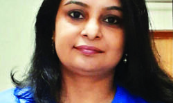 IAS officer Vandana Tripathi joins Noida Authority as its OSD