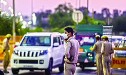 Two unidentified persons snatch gold chain   of CBI officer in South Delhi; probe underway