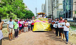 Ajnara homebuyers hit streets, allege lack of any progress in work