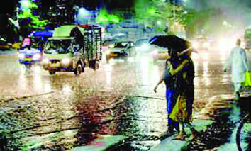 Thunderstorm to hit Kolkata in next 72 hours, says weatherman Thunderstorm to hit Kolkata in next 72 hours, says weatherman