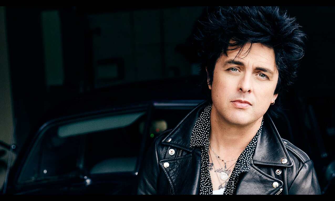 Billie Joe Armstrong says he is renouncing American citizenship