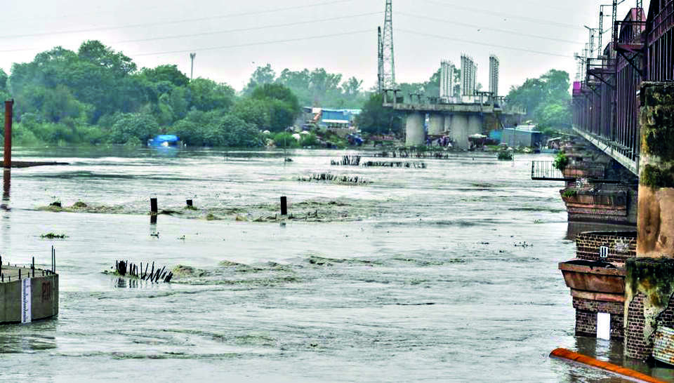 DDA: Anti-encroachment drive in Yamuna flood plain, 20-30 illegal structures removed DDA: Anti-encroachment drive in Yamuna flood plain, 20-30 illegal structures removed