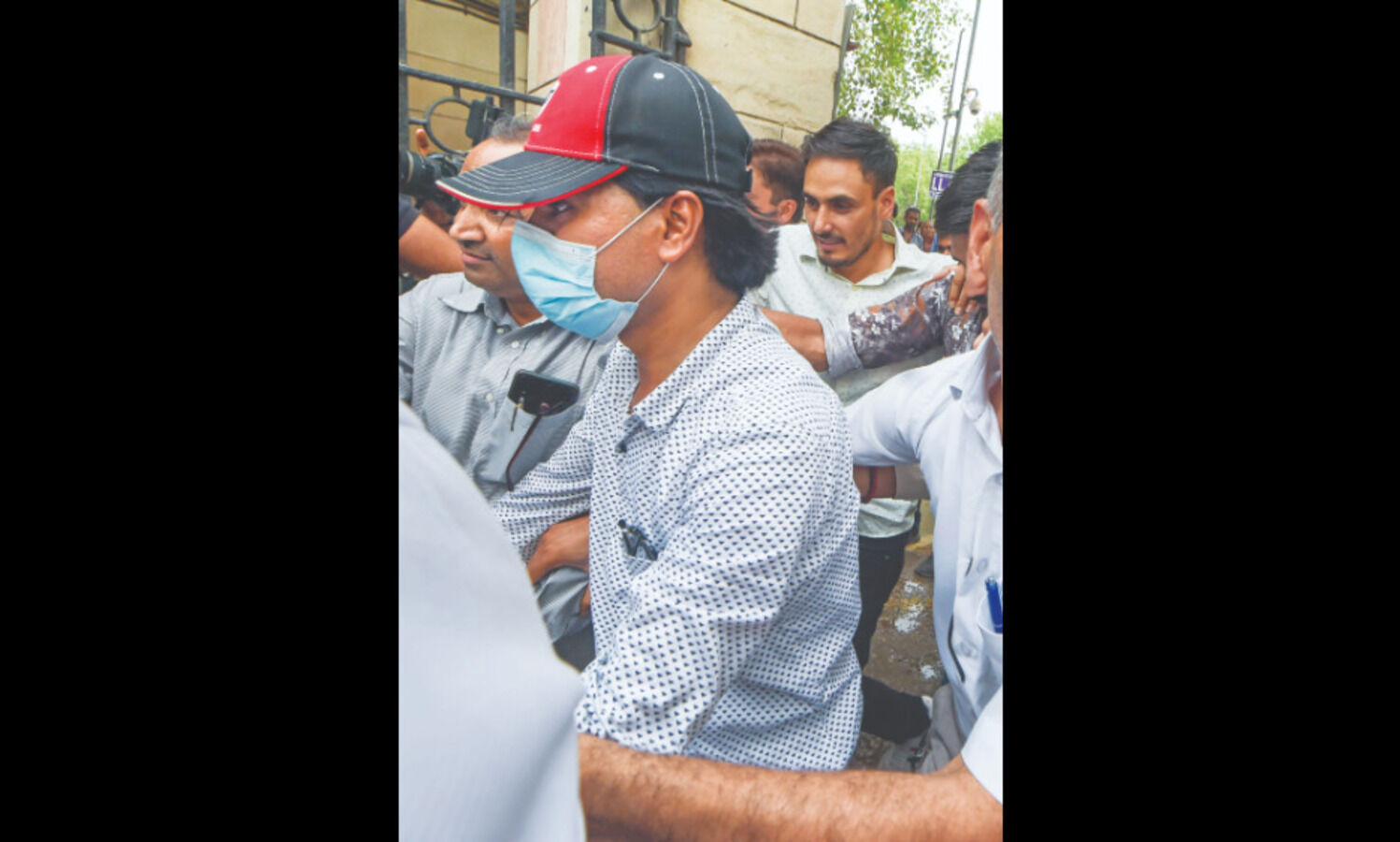 Court sends Zubair to 4-day police custody; his lawyer says case bordering on absurdity