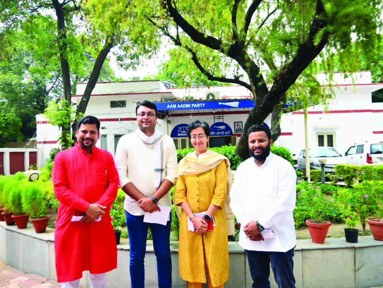 BJP team from Guj has come to learn from Delhi model BJP team from Guj has come to learn from Delhi model