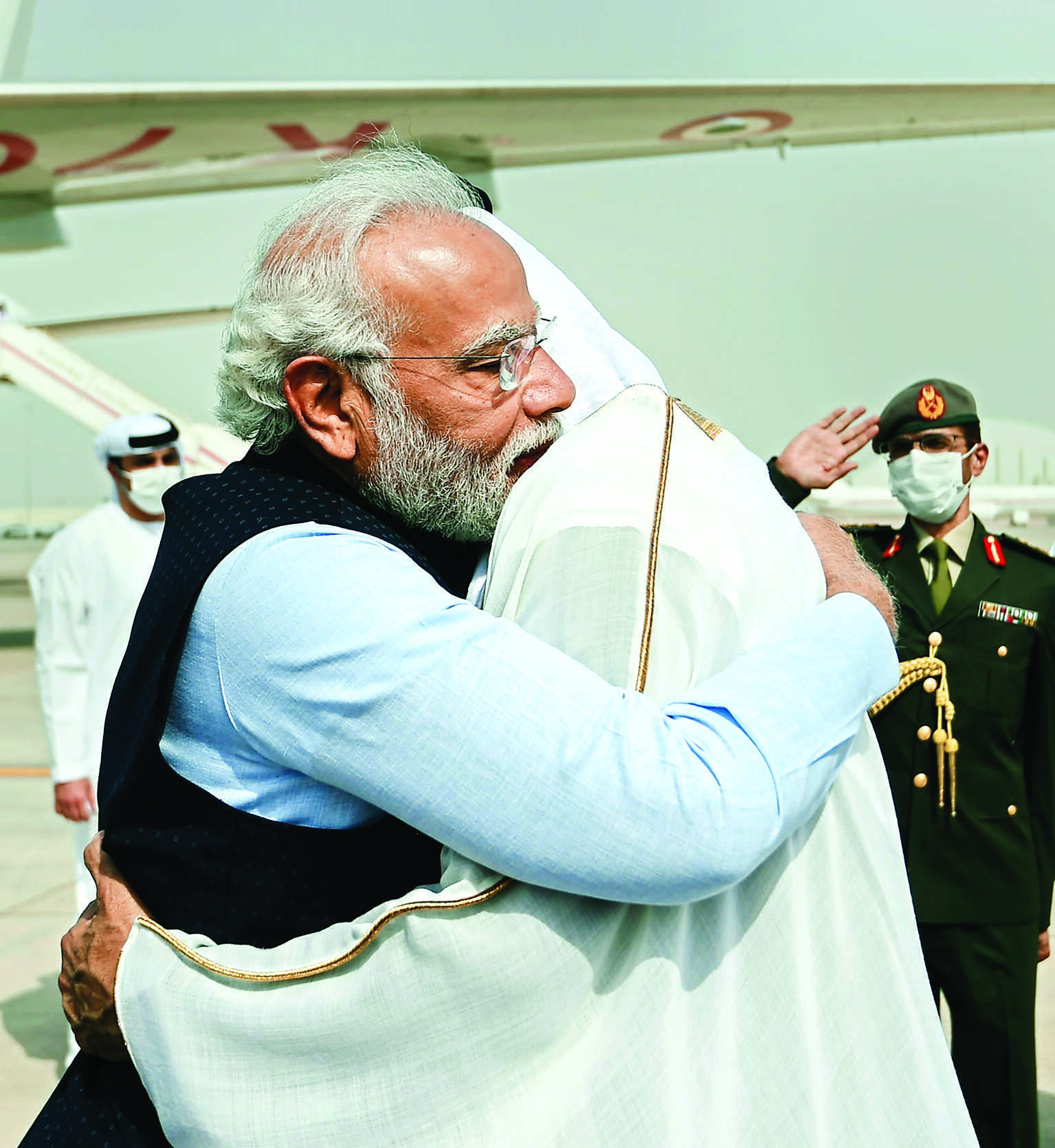 PM Modi meets UAE President Sheikh Mohamed in Abu Dhabi PM Modi meets UAE President Sheikh Mohamed in Abu Dhabi
