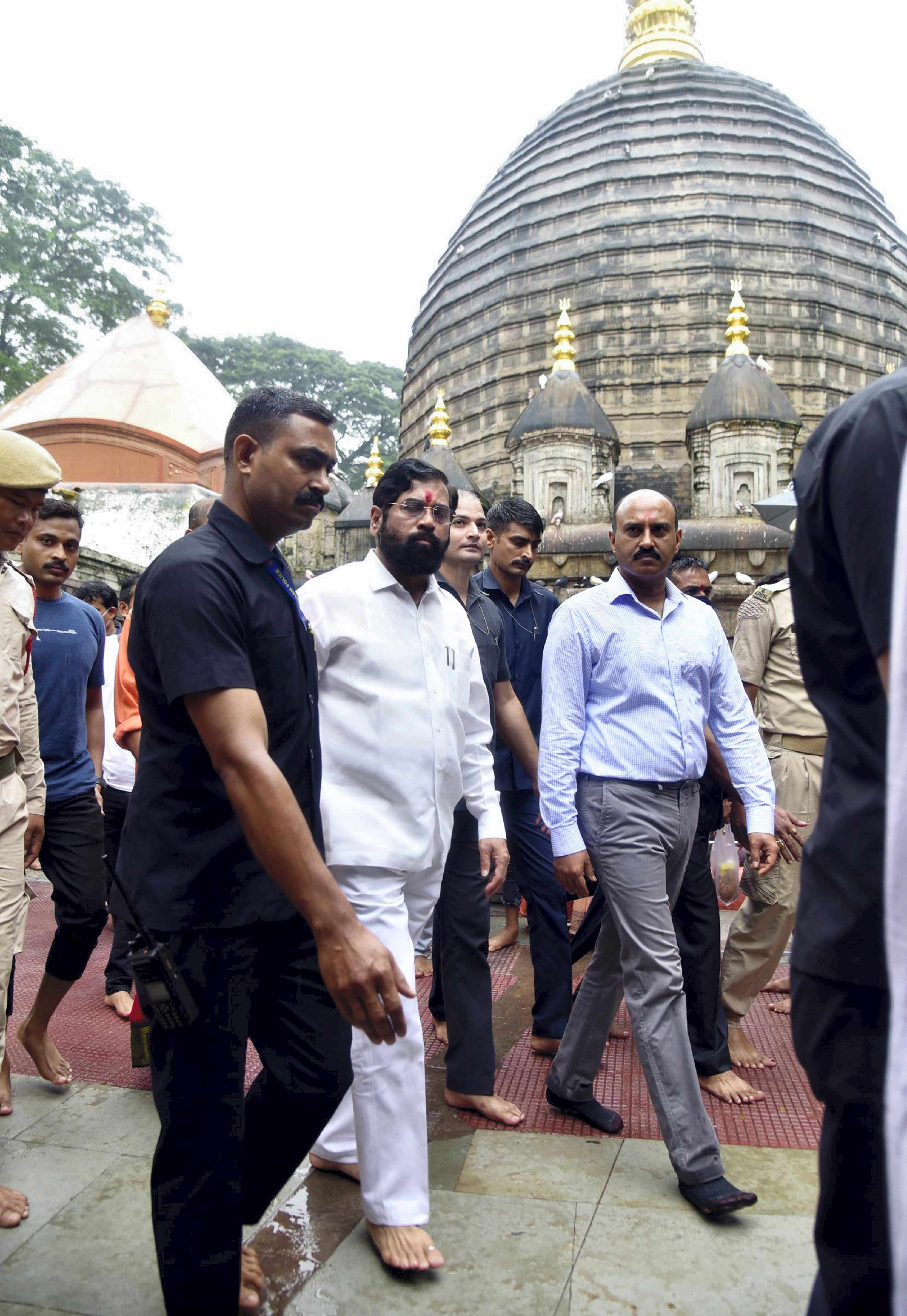 Rebel Shiv Sena MLAs to fly to a neighbouring state of Maharashtra from Guwahati on Wednesday: Sources Rebel Shiv Sena MLAs to fly to a neighbouring state of Maharashtra from Guwahati on Wednesday: Sources