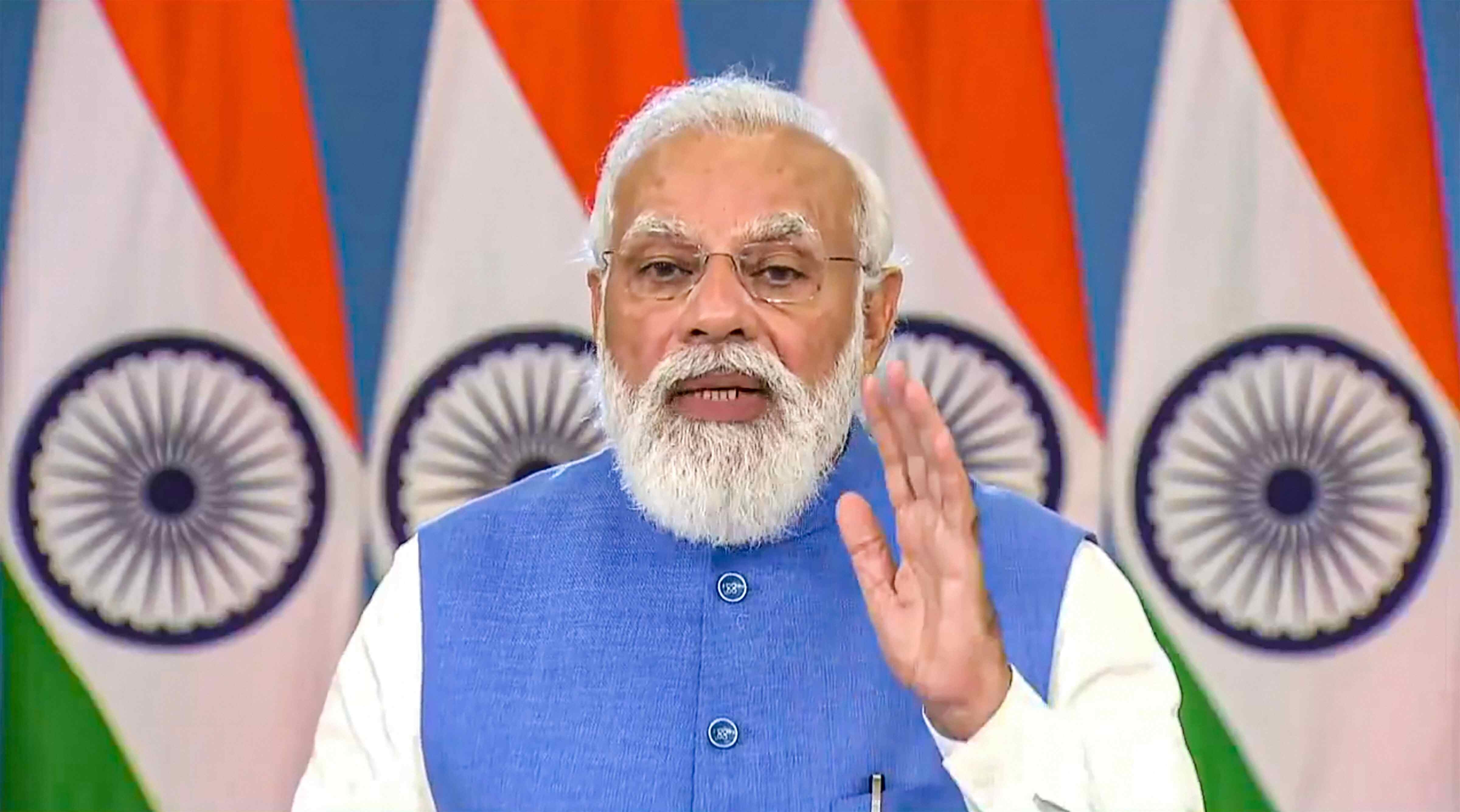 PM Modi congratulates Shinde, Fadnavis on becoming CM, DyCM PM Modi congratulates Shinde, Fadnavis on becoming CM, DyCM