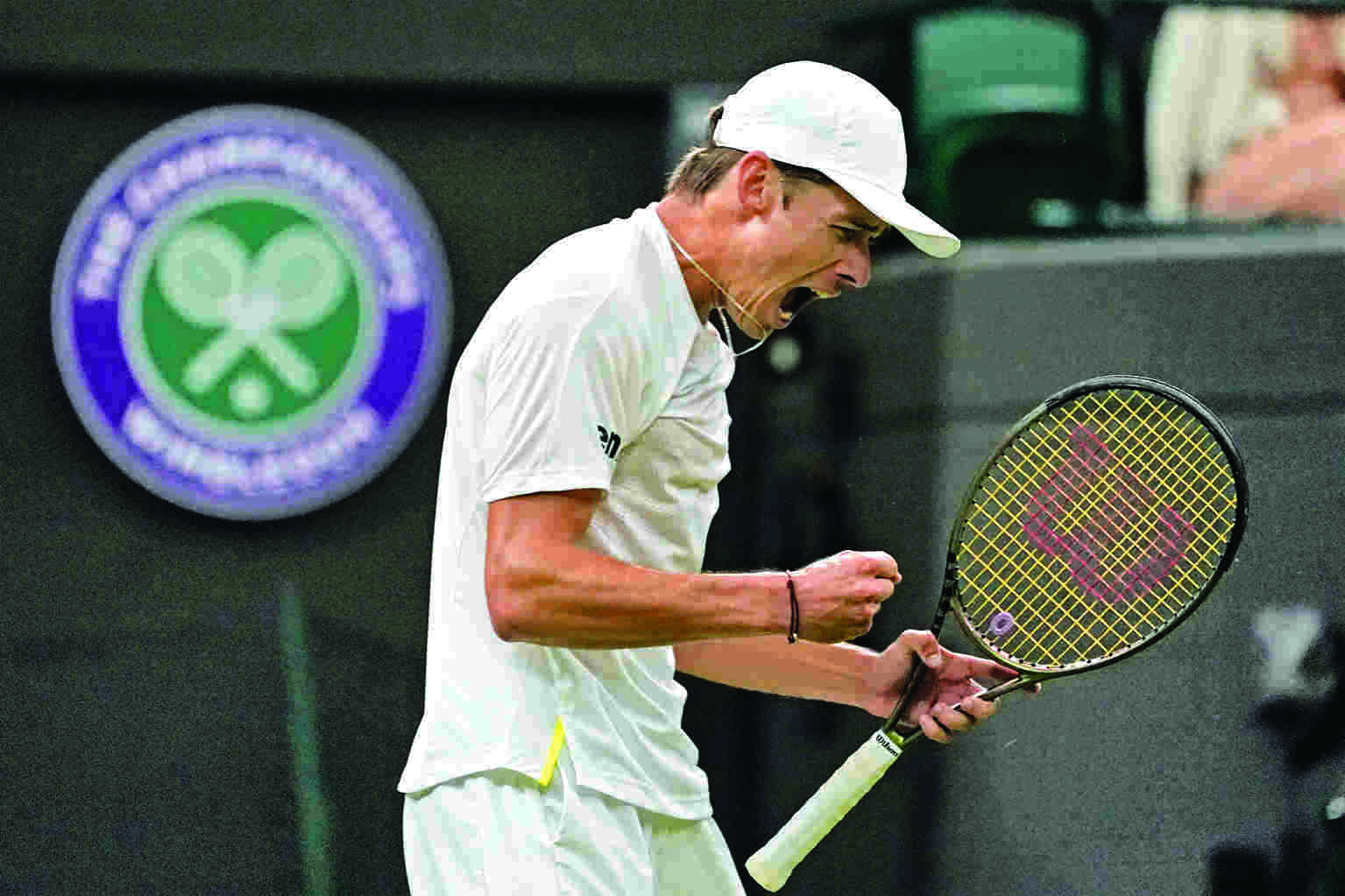 Wimbledon: Aussie De Minaur beats Broady to enter 4th round