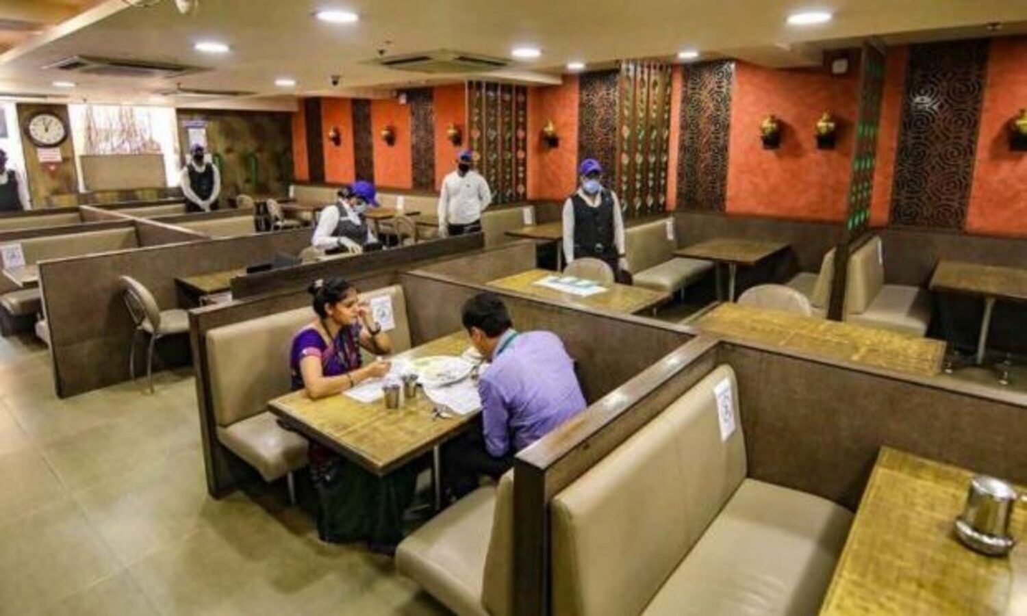 Hotels, restaurants barred from levying service charge