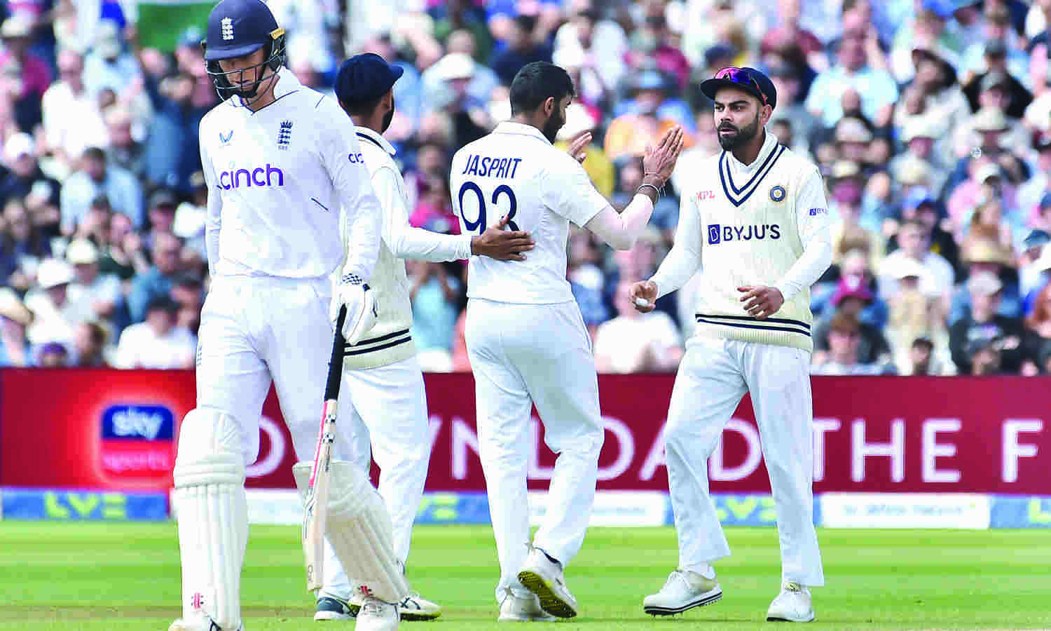 Root, Bairstow put England on course for ground-breaking win