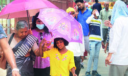 Hot and humid day in Delhi, orange alert   for moderate to heavy rain on Wednesday