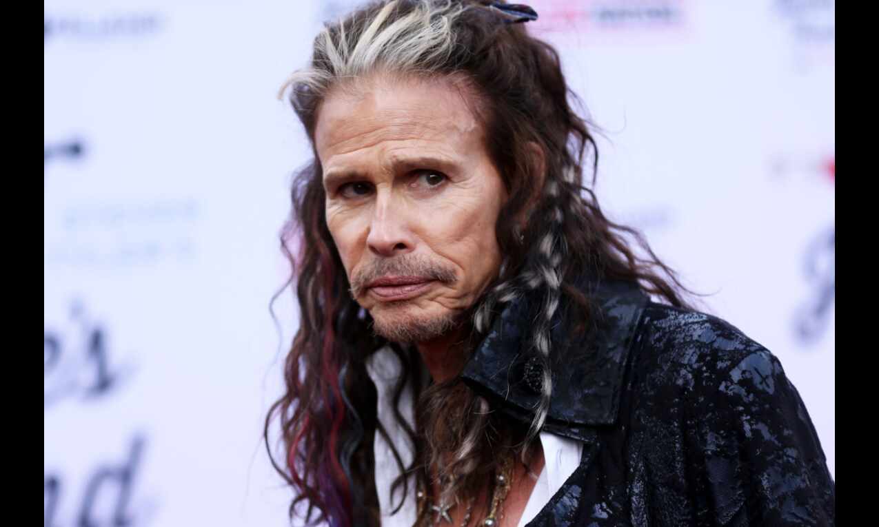 Aerosmiths Steven Tyler leaves rehab, wants to be back on stage