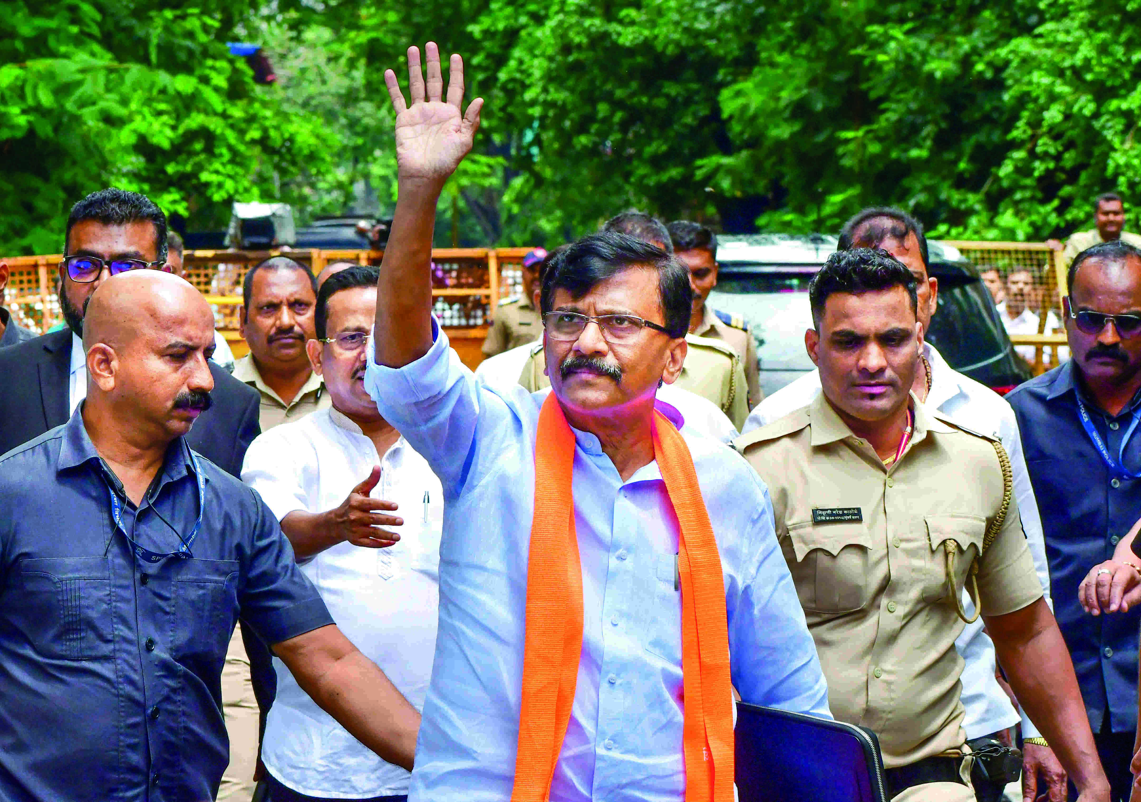 Mumbai court issues bailable warrant against Sanjay Raut