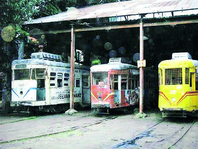 State mulls to set up 2nd College Street using discarded trams in Tollygunge State mulls to set up 2nd College Street using discarded trams in Tollygunge