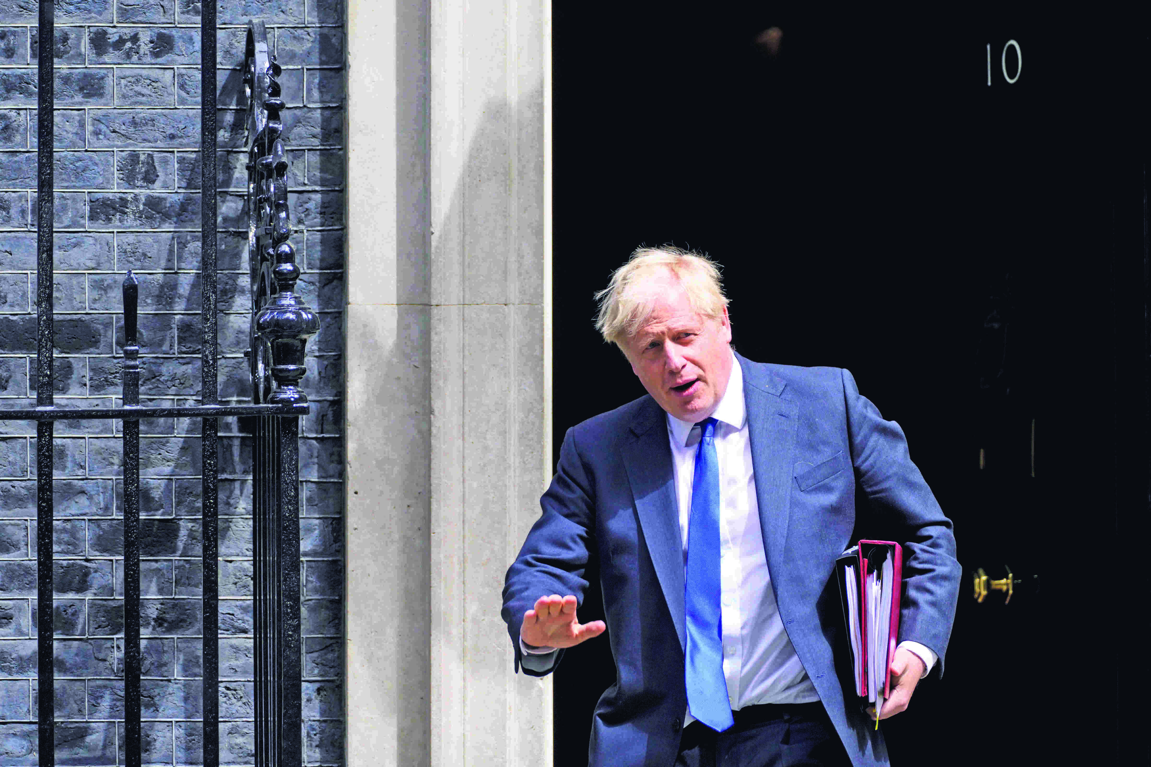 Boris Johnson resigns, to stay as caretaker PM until October