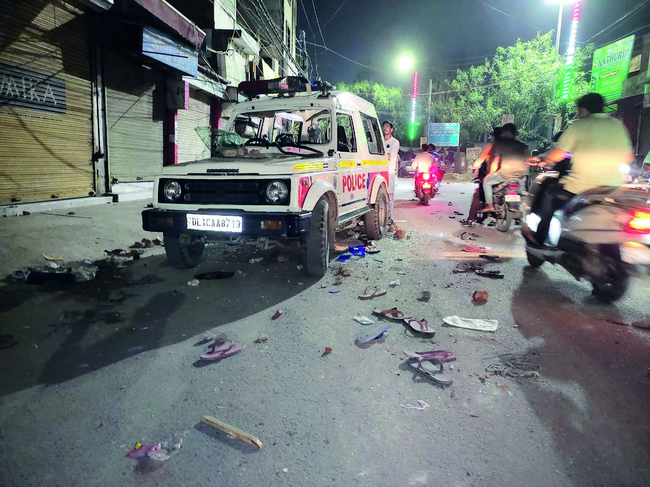 People protesting against killing   of woman scuffle with police