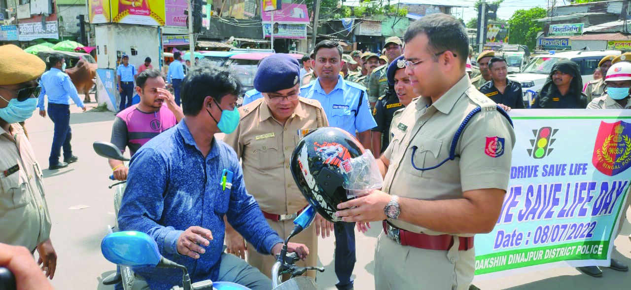 6 yrs of Safe Drive, Save Life: CM urges people to follow traffic norms 6 yrs of Safe Drive, Save Life: CM urges people to follow traffic norms