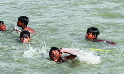 Delhi records maximum  temp of 35.10C, scattered rain likely late at night