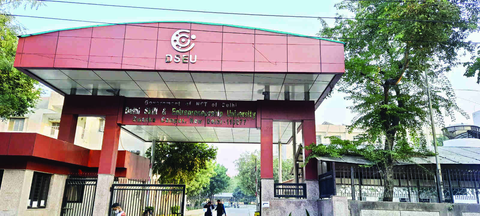 DSEU: First batch of students receives over 400 fee-waiver, scholarships DSEU: First batch of students receives over 400 fee-waiver, scholarships