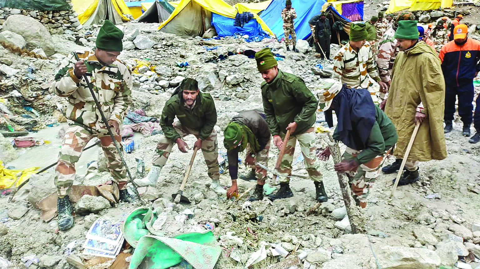 Amarnath Yatra suspended from Jammu due to inclement weather Amarnath Yatra suspended from Jammu due to inclement weather