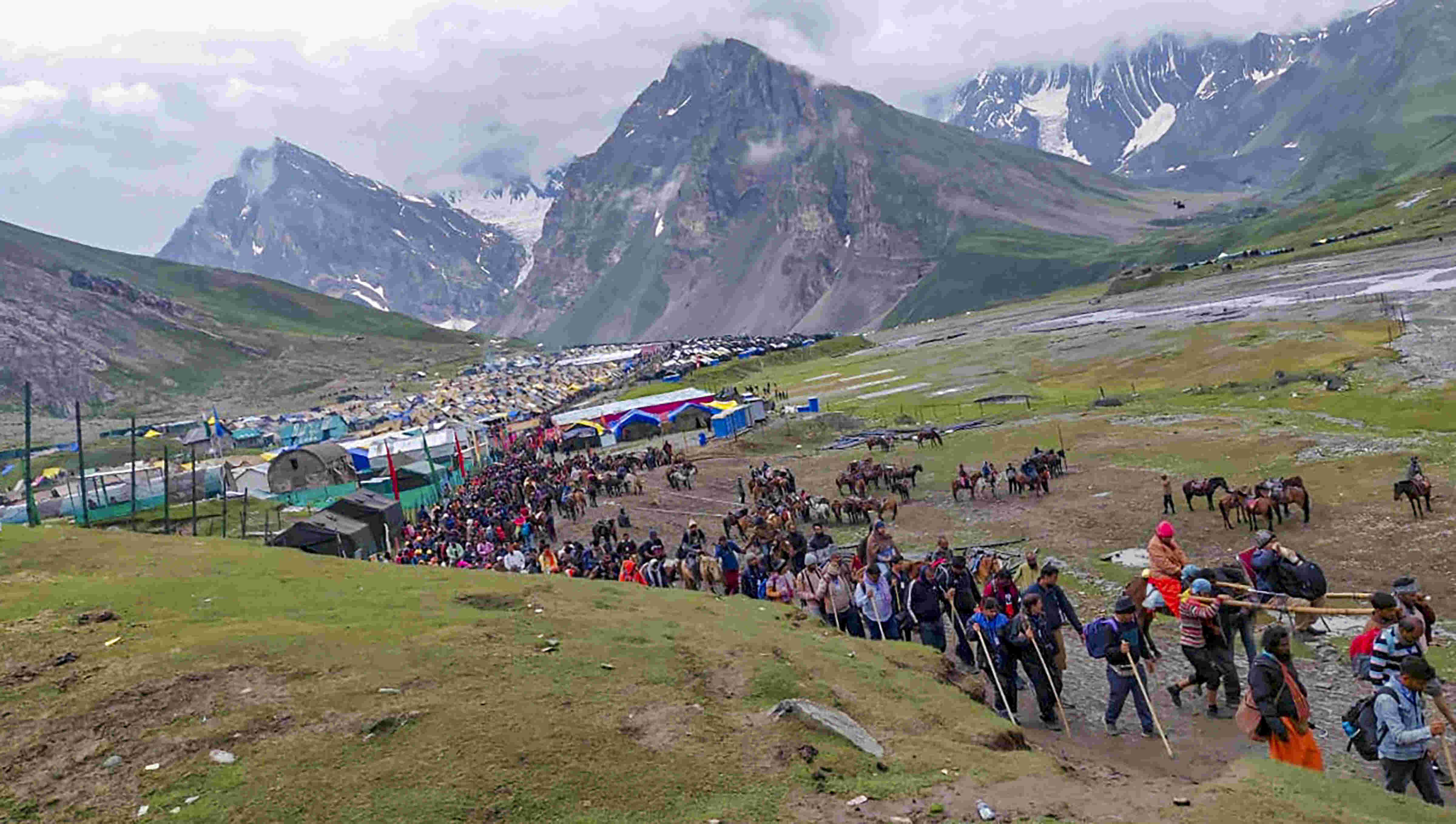 Over 7,000 pilgrims leave Jammu camp for Amarnath Over 7,000 pilgrims leave Jammu camp for Amarnath