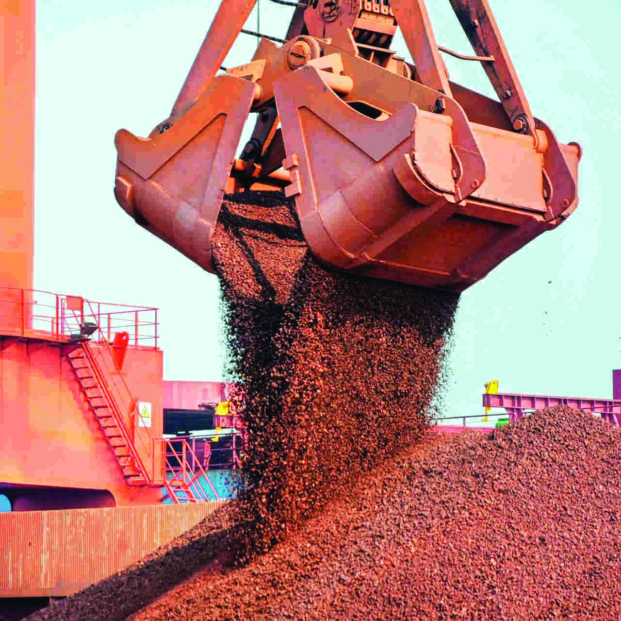 NMDC cuts prices of lump ore & fines by `500/tonne NMDC cuts prices of lump ore & fines by `500/tonne
