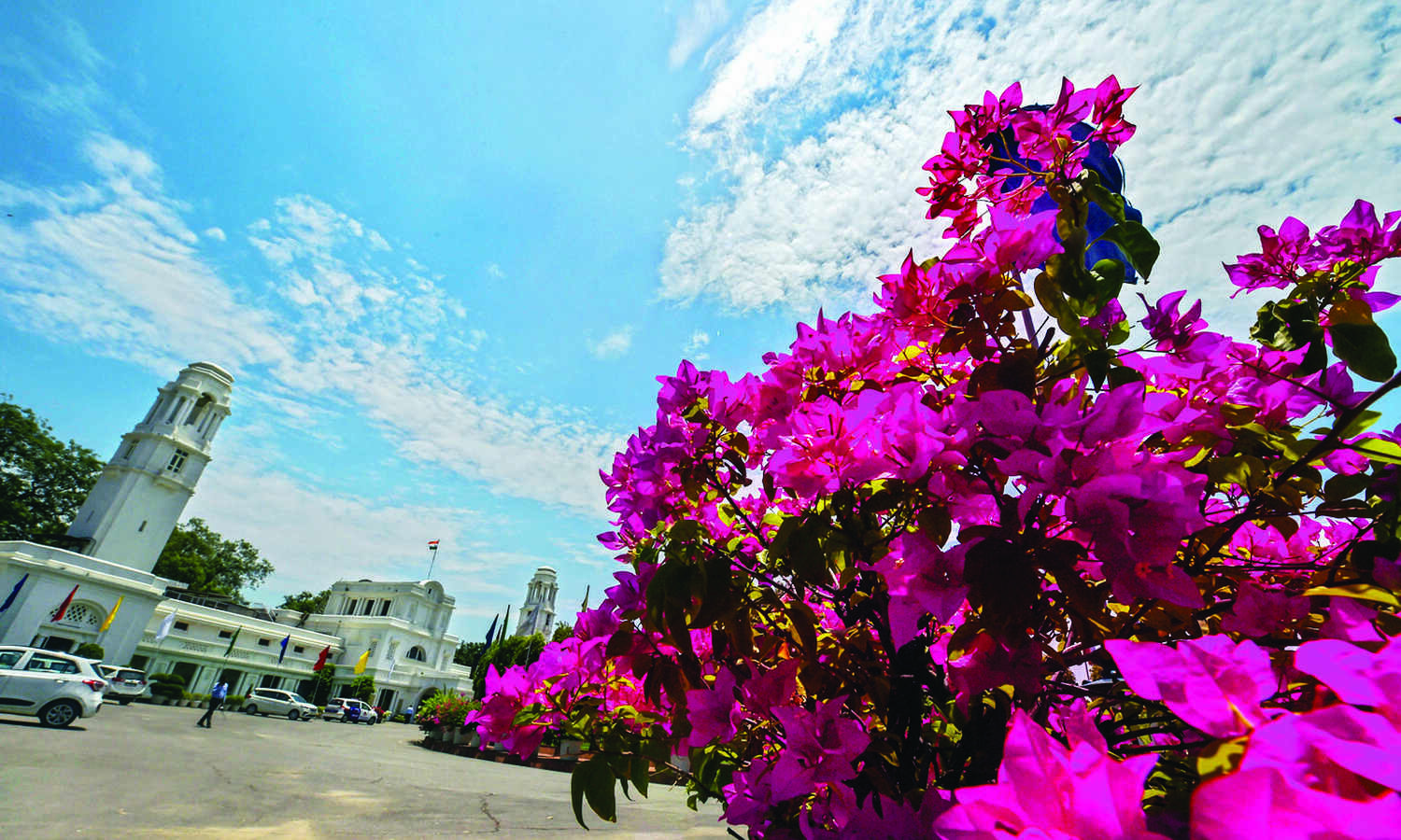 Light rain in morning, high humidity during day in city