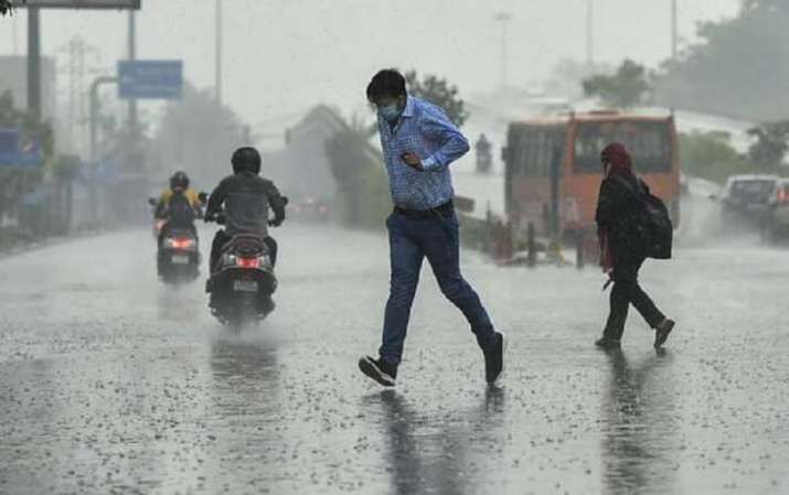 Light rain in Delhi Light rain in Delhi