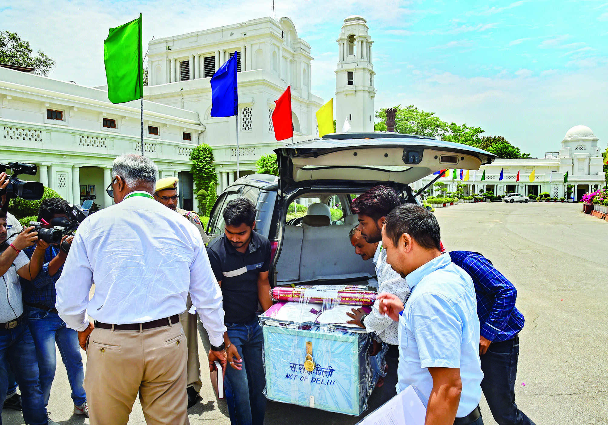 Ballot box, other important poll material reach Delhi Assembly Ballot box, other important poll material reach Delhi Assembly