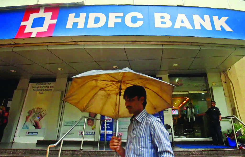 HDFC Bank posts 21% jump in 1st quarter net profit at `9,579 crore