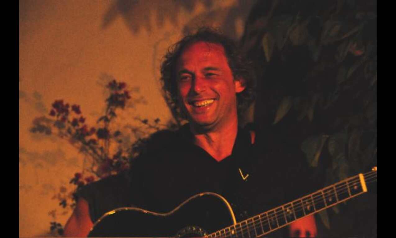Popular guitarist Denis Stern to bring alive Tagore melodies in September
