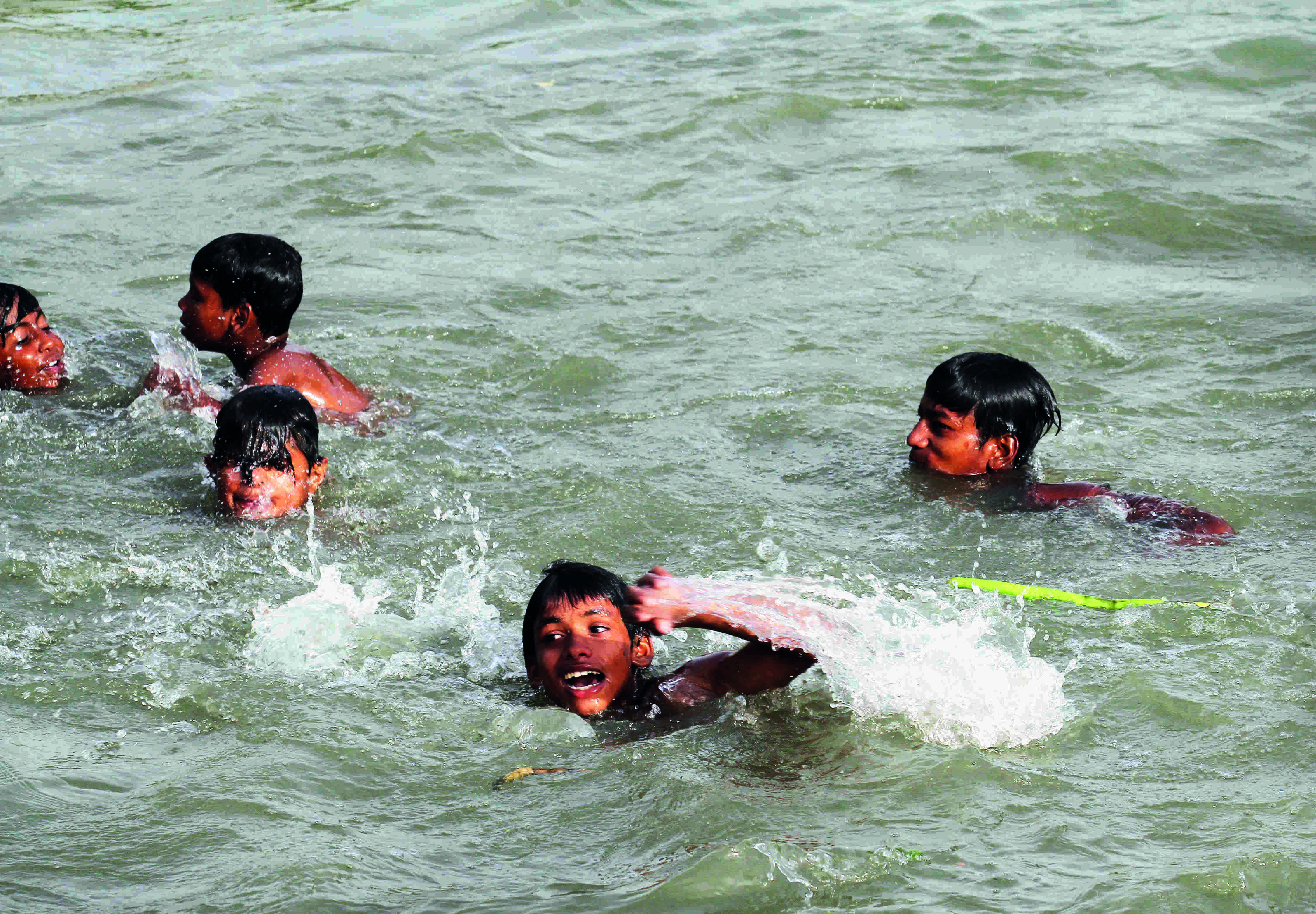 Muggy weather prevails in Delhi