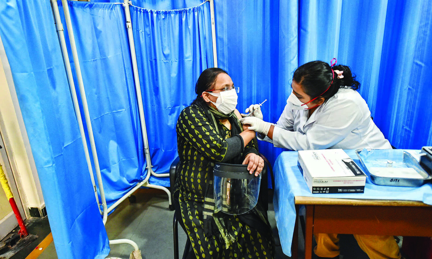 585 new Covid cases, two deaths; positivity rate stands at 4.35%