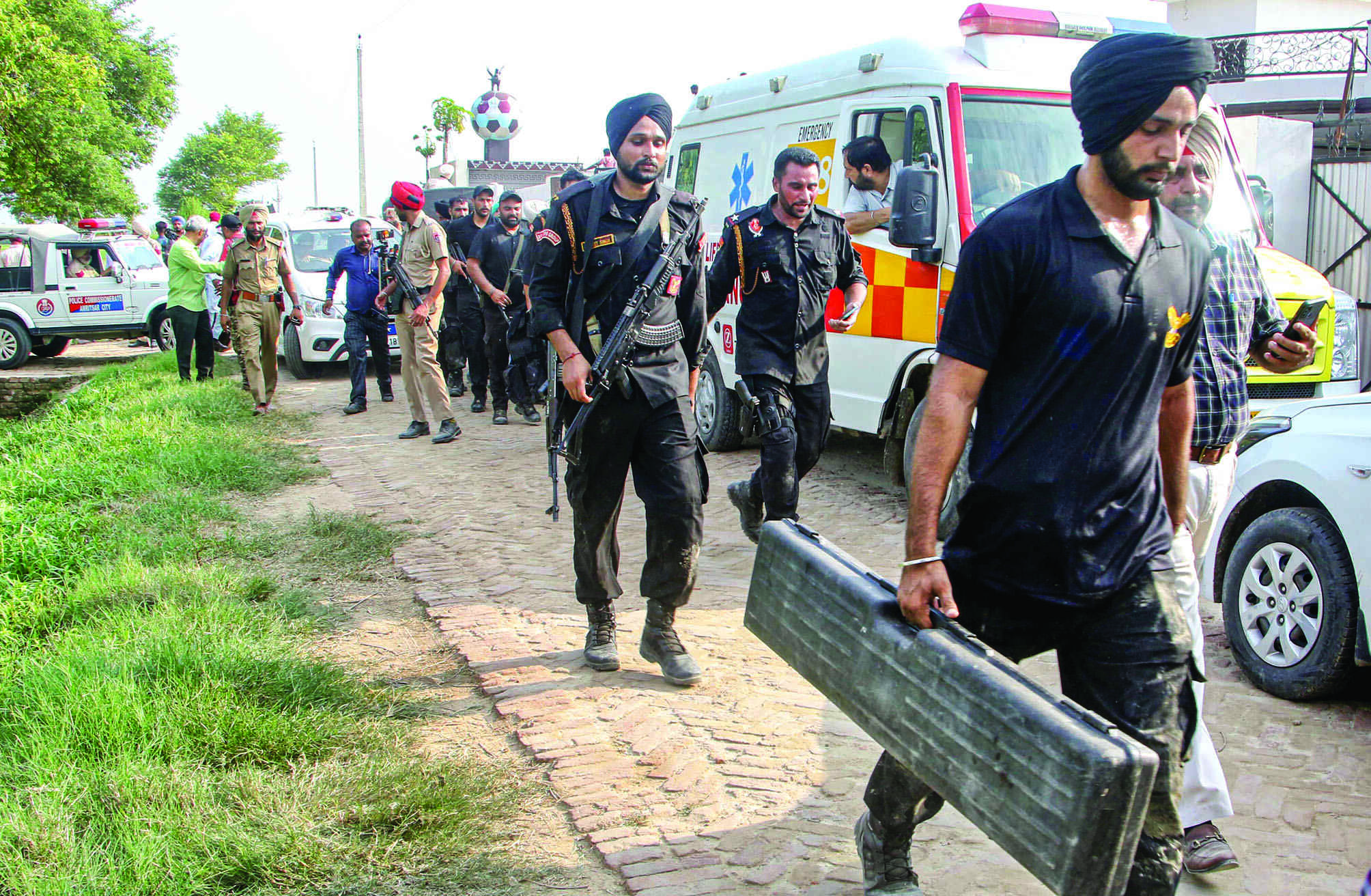 2 gangsters involved in Moosewala murder killed in encounter: Police 2 gangsters involved in Moosewala murder killed in encounter: Police