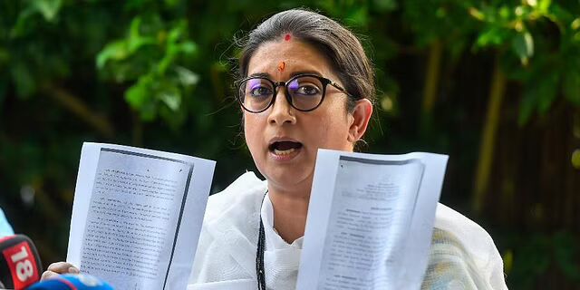 My daughter being targeted for my stand on loot by Sonia, Rahul: Smriti My daughter being targeted for my stand on loot by Sonia, Rahul: Smriti