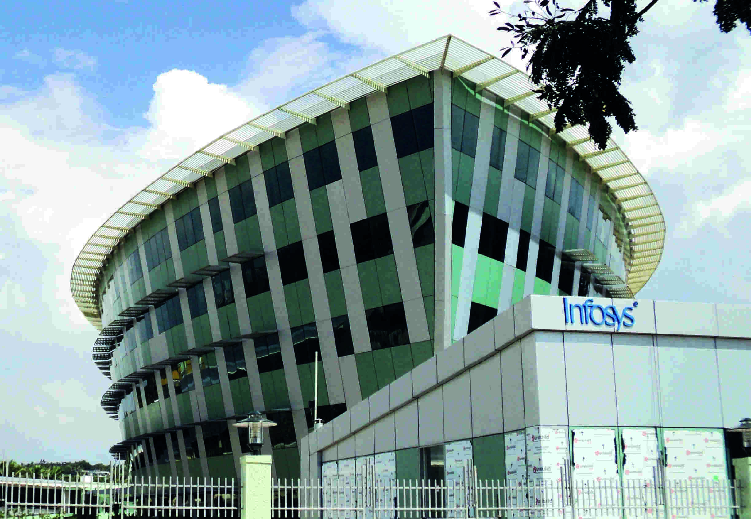 Infosys 1st qtr net profit up 3.2%, lower than estimates